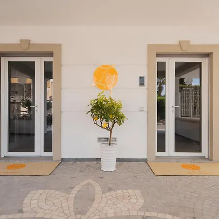 Zest House Pompeia